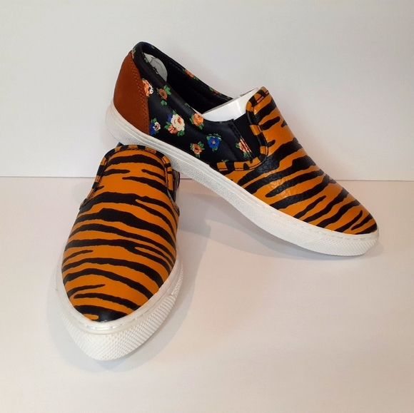 Coach Shoes - Coach women Tiger King shoes